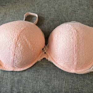 NWT 38D Push up bra with ribbon slot accent